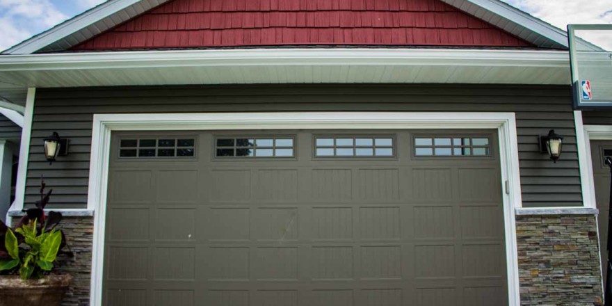 Garage door repair in Clarinda