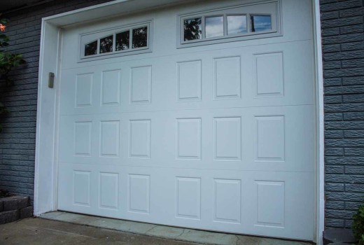 Classic panel garage door